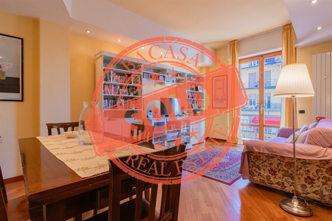 SCANDICCI - FIRENZE - LUMINOSO APPARTAMENTO IN ZONA CENTRALE